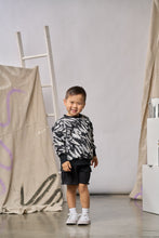 Load image into Gallery viewer, Brush Stroke Crewneck - Black