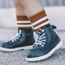 Load image into Gallery viewer, Vic V2