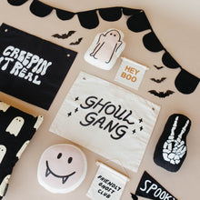 Load image into Gallery viewer, scalloped bunting