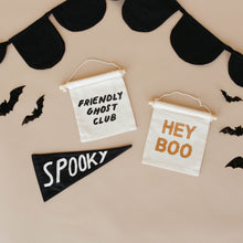 Load image into Gallery viewer, scalloped bunting