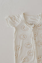 Load image into Gallery viewer, Bamboo Zip Shortie | Just Smile