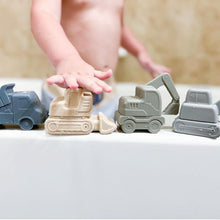 Load image into Gallery viewer, Grant’s Truck Bath Toys
