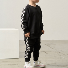 Load image into Gallery viewer, Side Checkered Pullover - Black