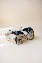 Load image into Gallery viewer, Knit Blanket