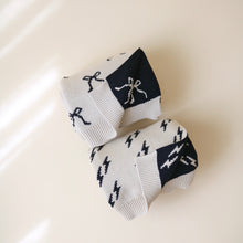 Load image into Gallery viewer, Knit Blanket