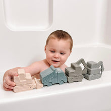 Load image into Gallery viewer, Grant’s Truck Bath Toys