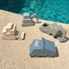 Load image into Gallery viewer, Grant’s Truck Bath Toys