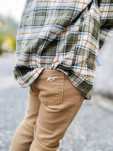 Load image into Gallery viewer, TWILL DENIM - KHAKIS