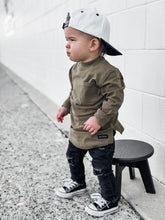 Load image into Gallery viewer, DISTRESSED JEANS - BLACK