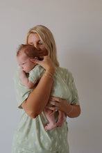 Load image into Gallery viewer, Shortie Bamboo Zip | Flash