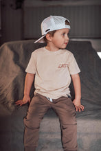 Load image into Gallery viewer, FINISH LINE WHITE ADVENTURE SNAPBACK