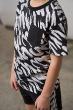 Load image into Gallery viewer, Brush Stroke Tee - Black