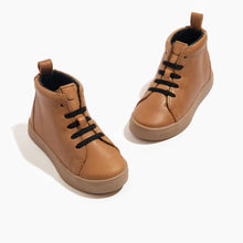 Load image into Gallery viewer, Weathered Brown Leon Boot II Sneaker