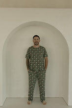 Load image into Gallery viewer, Men's Short Sleeve Bamboo Pajamas | Santa Checkerboard