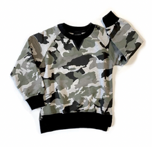 Load image into Gallery viewer, Camo Pullover