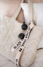 Load image into Gallery viewer, Quilted Shoulder Bag