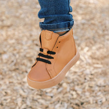 Load image into Gallery viewer, Weathered Brown Leon Boot II Sneaker