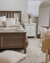 Load image into Gallery viewer, Snug Bed Blanket