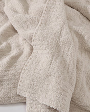 Load image into Gallery viewer, Snug Throw