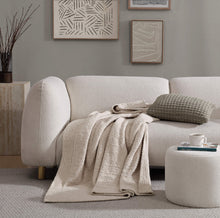 Load image into Gallery viewer, Snug Throw