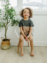 Load image into Gallery viewer, Echo Tee