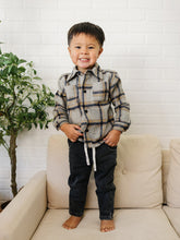 Load image into Gallery viewer, Max Button Up Shirt