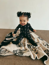 Load image into Gallery viewer, Skull &amp; Peace Signs | Plush Blanket
