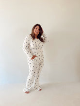 Load image into Gallery viewer, White &amp; Black  Lightning Bolt | Women&#39;s Bamboo Pajamas
