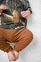 Load image into Gallery viewer, Ribbed Legging - Chestnut
