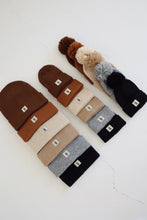 Load image into Gallery viewer, ff Knit Pom Top Beanie | Taupe
