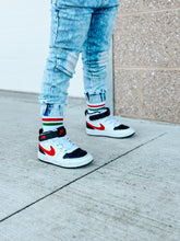 Load image into Gallery viewer, Nic
