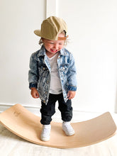 Load image into Gallery viewer, DISTRESSED DENIM JACKET
