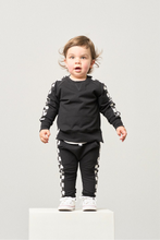 Load image into Gallery viewer, Side Checkered Pullover - Black
