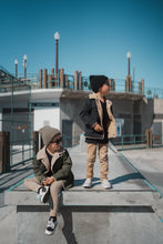 Load image into Gallery viewer, EZRA WATER RESISTANT JACKET - OLIVE
