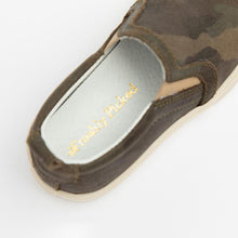 Load image into Gallery viewer, Camo Classic Slip On
