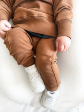 Load image into Gallery viewer, Jogger - Chestnut
