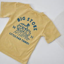 Load image into Gallery viewer, THE CLOUDBREAK TEE - YELLOW BEIGE

