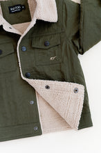 Load image into Gallery viewer, EZRA WATER RESISTANT JACKET - OLIVE
