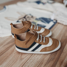 Load image into Gallery viewer, Brown and Navy Henry Low Top
