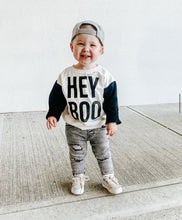 Load image into Gallery viewer, Hey Boo | Sweatshirt
