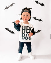 Load image into Gallery viewer, Hey Boo | Sweatshirt
