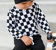 Load image into Gallery viewer, BAMBOO LONG SLEEVE TEE- B+W Check
