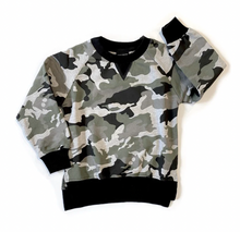 Load image into Gallery viewer, Camo Pullover
