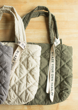 Load image into Gallery viewer, Quilted Shoulder Bag
