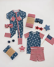 Load image into Gallery viewer, Stars + Stripes Bamboo Zipper
