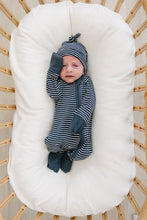 Load image into Gallery viewer, Navy Stripes Ribbed Bamboo Zipper
