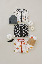 Load image into Gallery viewer, Halloween Bamboo Zipper
