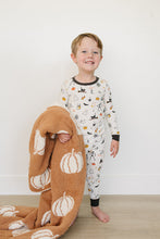 Load image into Gallery viewer, Halloween Bamboo Cozy Set

