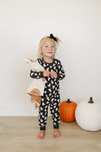 Load image into Gallery viewer, Spooky Bamboo Cozy Set
