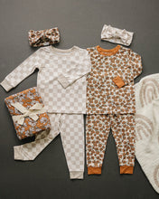 Load image into Gallery viewer, Cream Magnolia Bamboo Cozy Set
